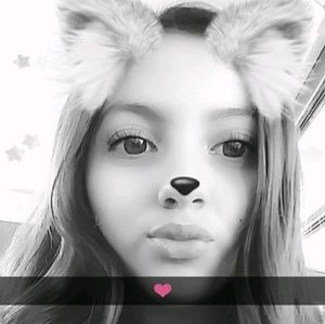 Meet your Posher, Olivia